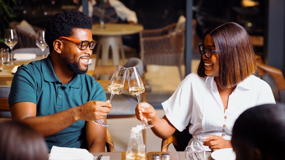 Candlelight, low filament lighting, French cuisine and an unhurried pace. Je Me Régale is where Accra comes for first dates, anniversary dinners and the kind of evenings worth remembering.