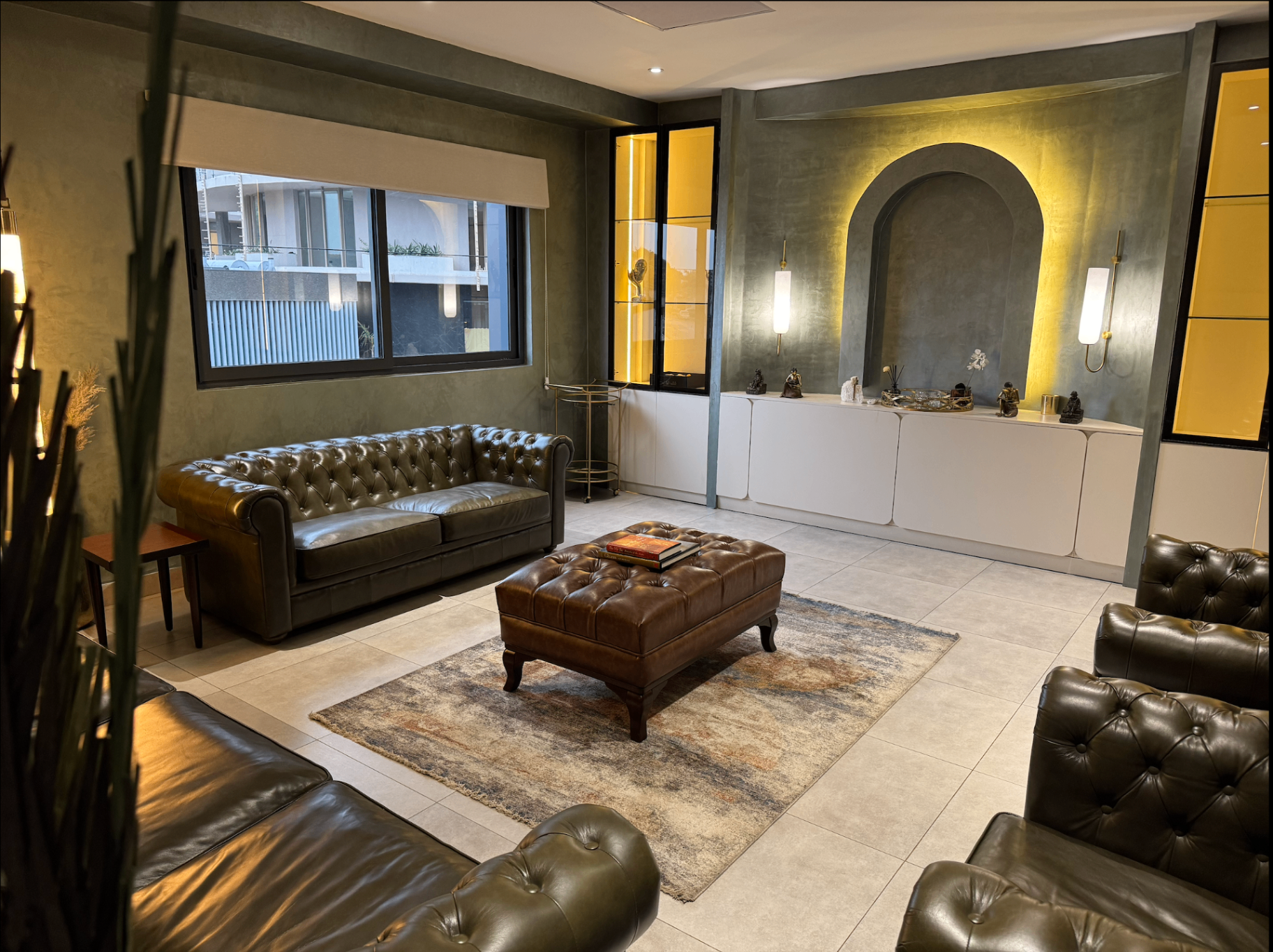 An intimate private alcove for milestone celebrations, intimate dinners and corporate hosting in the heart of Labone: French fusion plates, dedicated service and a curated wine list.